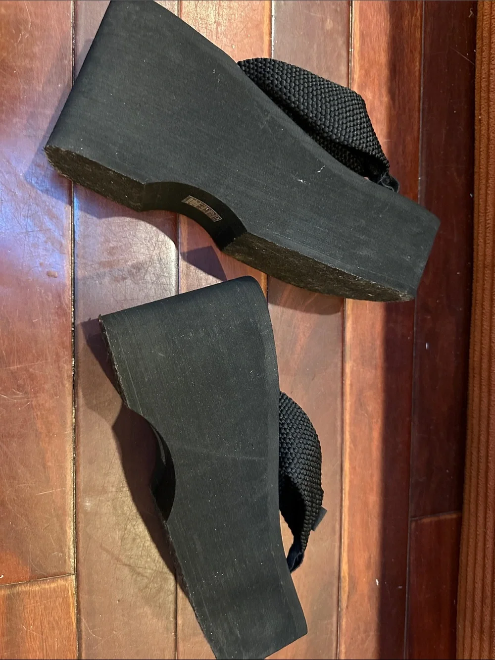 Rocket dog platform sandals